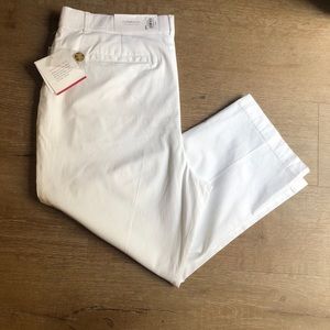 NWT Croft&Borrow classic fit white Capri